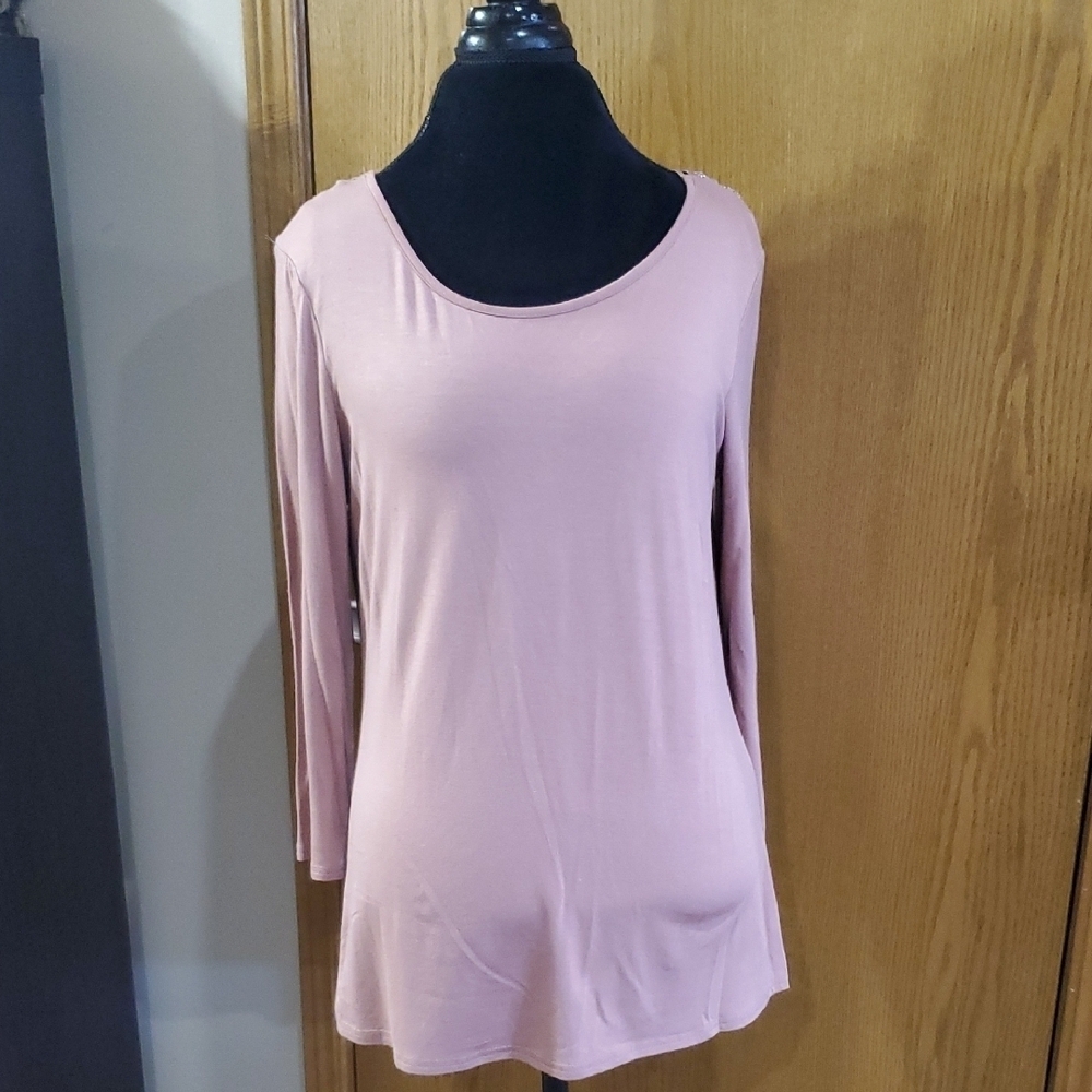 BKE Rose Pink Top Relaxed Fit Open Back Metallic Crochet Details 3/4 Sleeves